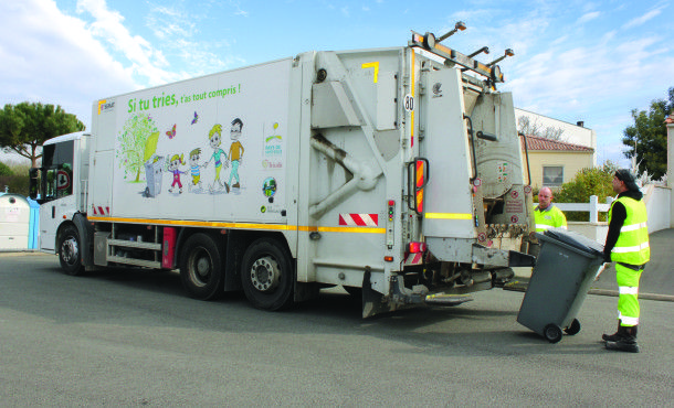 Camion de collecte des déchets