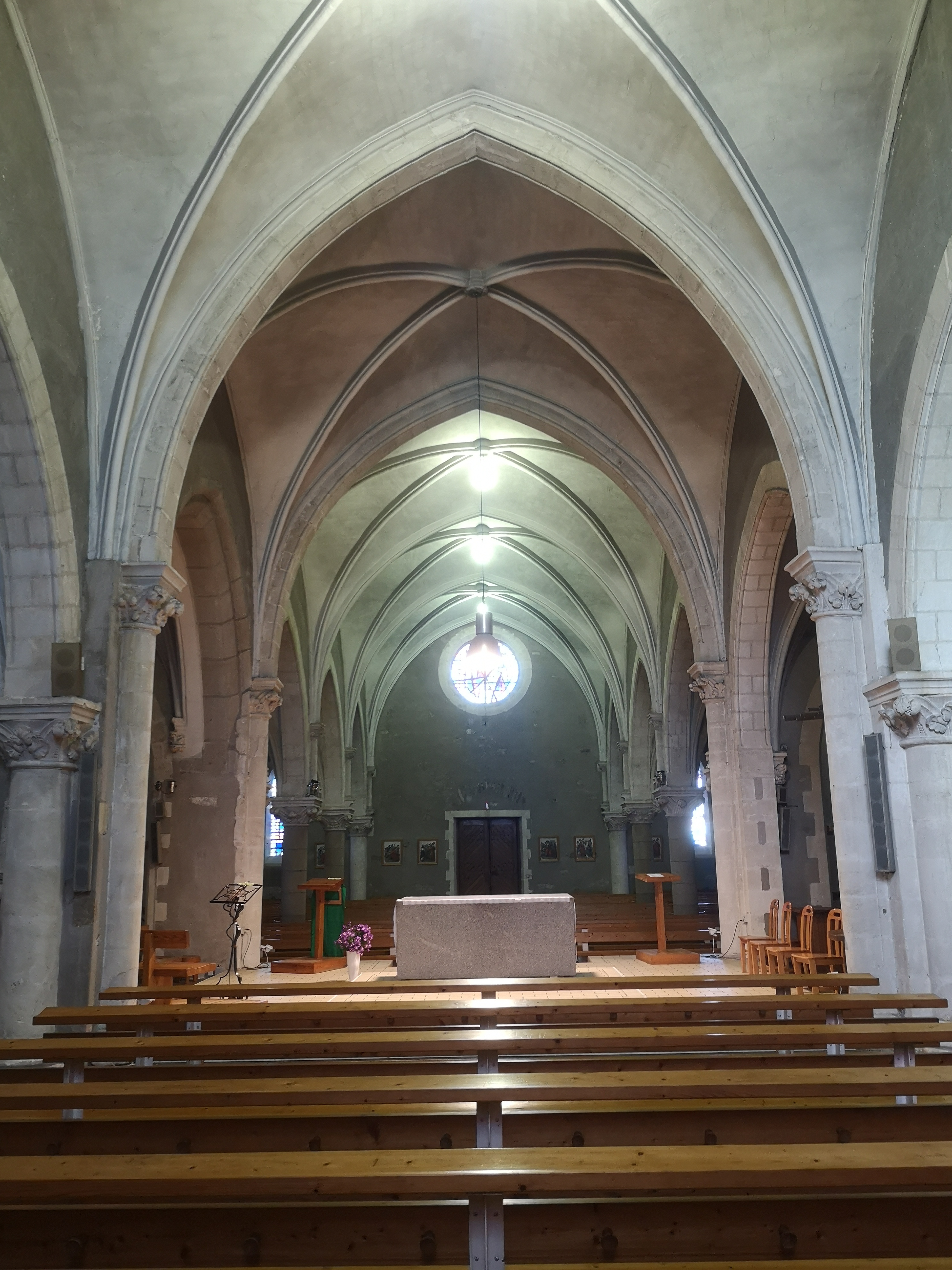 Intérieur église 2